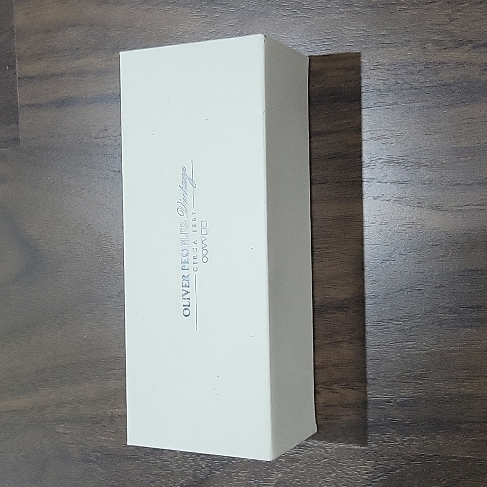 Oliver Peoples Vintage Box